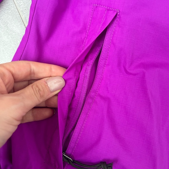 🌈SALE🌈 THE NORTH FACE Lightweight Purple Jacket - Picture 2 of 12